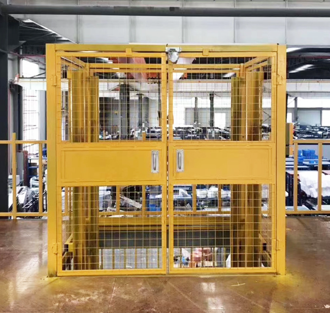 南靖智能导轨式升降机亮相