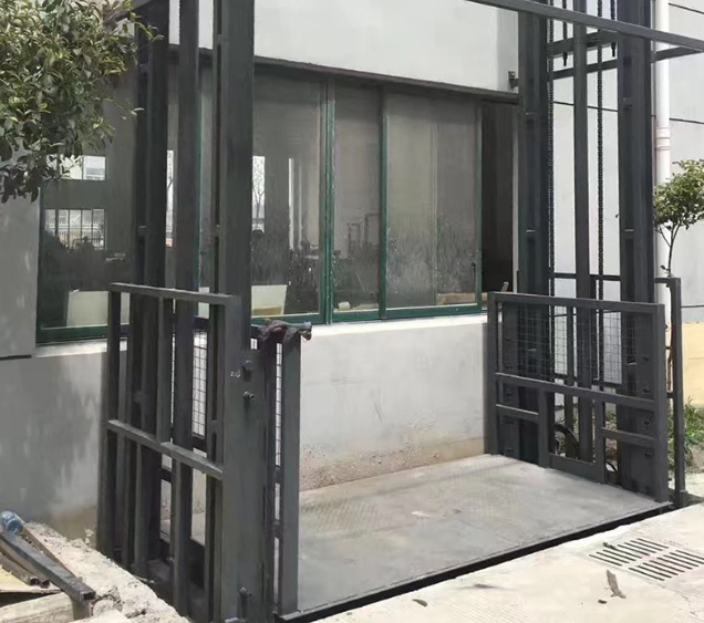 南靖导轨式施工升降机助力民生工程提速增效